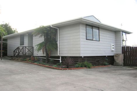 Photo of property in 27 Glen Close, Glen Eden, Auckland, 0602