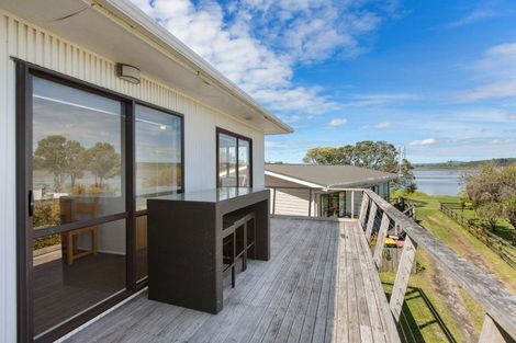 Photo of property in 618a Pukehina Parade, Pukehina, Te Puke, 3189