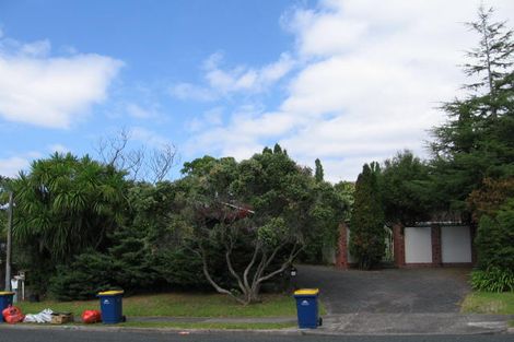 Photo of property in 68 John Downs Drive, Browns Bay, Auckland, 0630