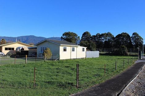 Photo of property in 25 Wadsworth Street, Takaka, 7110