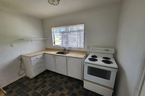 Photo of property in 1/13 Fernhaven Place, Massey, Auckland, 0614