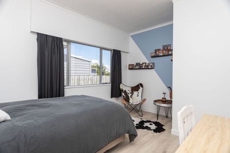 Photo of property in 64 Allardice Street, Dannevirke, 4930