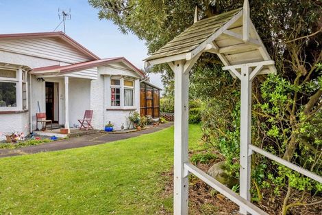 Photo of property in 32 Norfolk Street, Patea, 4520
