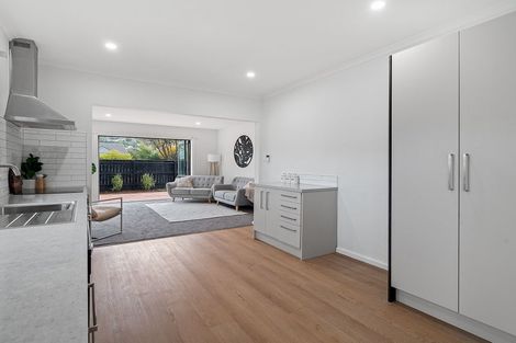 Photo of property in 267 Centaurus Road, Saint Martins, Christchurch, 8022