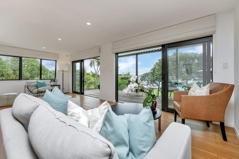 Photo of property in 28 Valhalla Drive, Beach Haven, Auckland, 0626