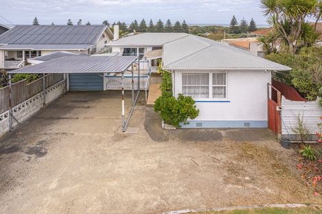 Photo of property in 49 Matai Street, Castlecliff, Whanganui, 4501