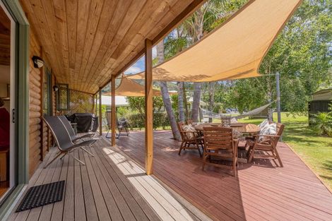 Photo of property in 12 Cathedral Court, Hahei, Whitianga, 3591