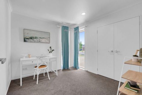 Photo of property in 15 Chalgrove Road, Huntington, Hamilton, 3210