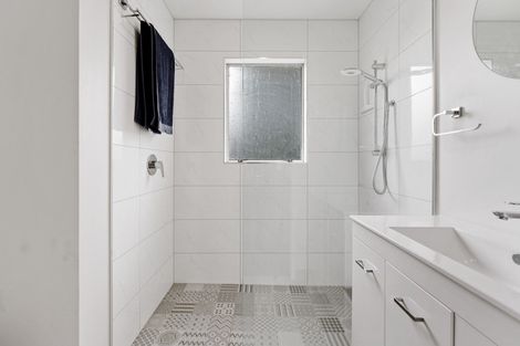 Photo of property in 2 Newton Place, Westbrook, Palmerston North, 4412