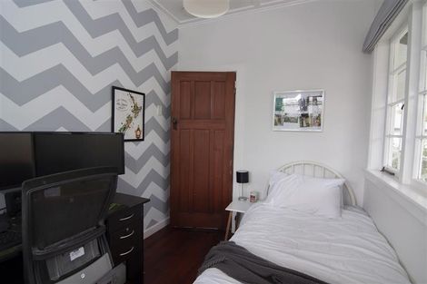 Photo of property in 16 Burrows Place, Frankton, Hamilton, 3204