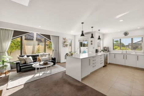 Photo of property in 8 Bucklands Crescent, Papamoa Beach, Papamoa, 3118