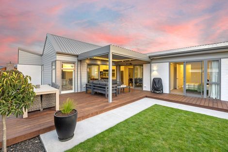 Photo of property in 10 Boag Place, Halswell, Christchurch, 8025