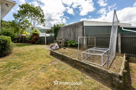 Photo of property in 19 Haylock Grove, Totara Park, Upper Hutt, 5018