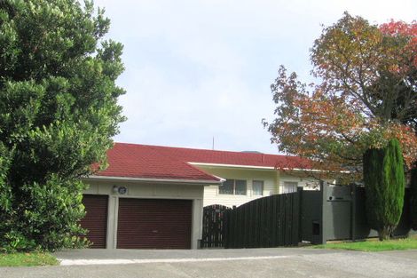 Photo of property in 84 Taylor Terrace, Tawa, Wellington, 5028