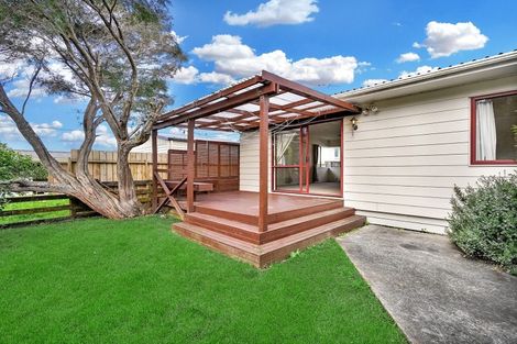 Photo of property in 40a Woodside Road, Massey, Auckland, 0614