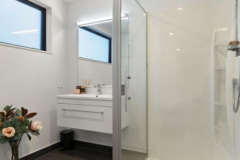 Photo of property in 37 Red Cottage Drive, Lake Hayes, Queenstown, 9304