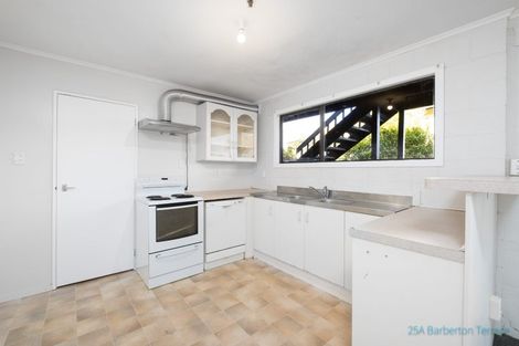 Photo of property in 25 Barberton Terrace, Red Hill, Papakura, 2110