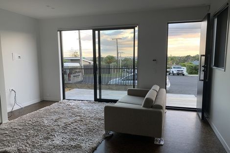 Photo of property in 14 City View Terrace, Birkenhead, Auckland, 0626