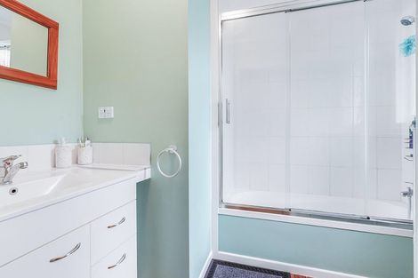 Photo of property in 25 Bretton Terrace, Hillcrest, Hamilton, 3216