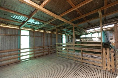 Photo of property in 282 Girls High School Road, Pukehuia, Tangiteroria, 0381