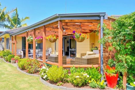 Photo of property in 35 Edgewater Grove, Whakatane, 3120