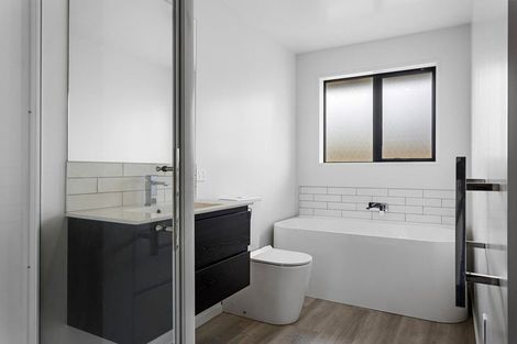 Photo of property in 32 Plover Avenue, Amberley, 7410