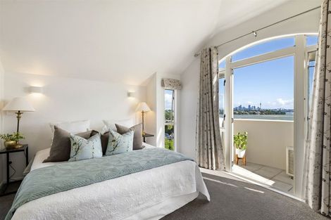 Photo of property in 1/11 Pine Ridge Terrace, Hauraki, Auckland, 0622