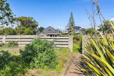 Photo of property in 11 Rodney Avenue, Te Horo Beach, Otaki, 5581