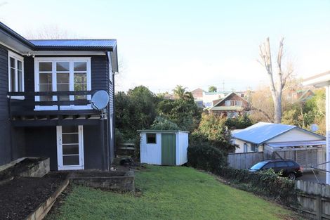 Photo of property in 27 Glenfern Road, Mellons Bay, Auckland, 2014