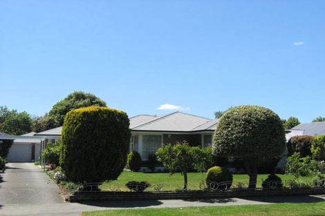 Photo of property in 286 Memorial Avenue, Burnside, Christchurch, 8053