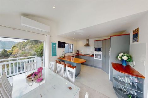 Photo of property in 90 Okareka Loop Road, Lake Okareka, Rotorua, 3076