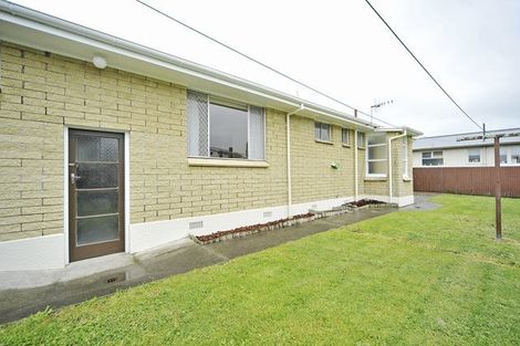 Photo of property in 2 Nairn Crescent, Awapuni, Palmerston North, 4412