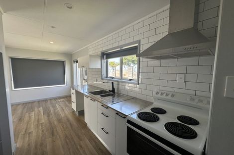 Photo of property in 18 Rahiri Street, Waitara, 4320