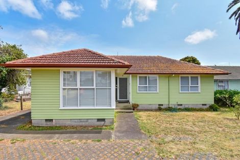 Photo of property in 495 Massey Road, Mangere, Auckland, 2022