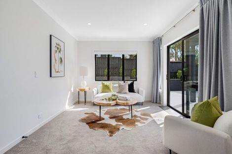 Photo of property in 2/152 Clovelly Road, Bucklands Beach, Auckland, 2012