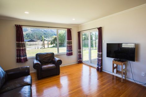 Photo of property in 23 Bell Street, Lake Hawea, Wanaka, 9382