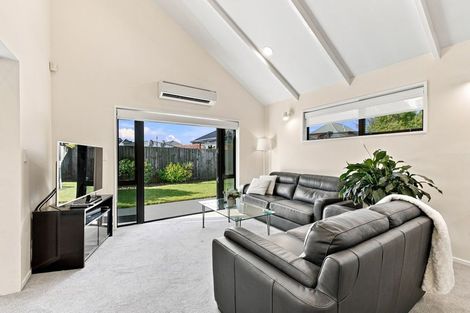 Photo of property in 52 Anglesea Avenue, Parklands, Christchurch, 8083