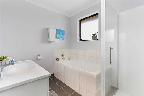 Photo of property in 1 Carol Lee Place, Albany Heights, Auckland, 0632