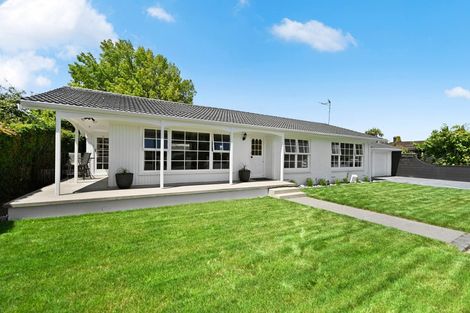 Photo of property in 5 Grassy Downs Place, St Andrews, Hamilton, 3200