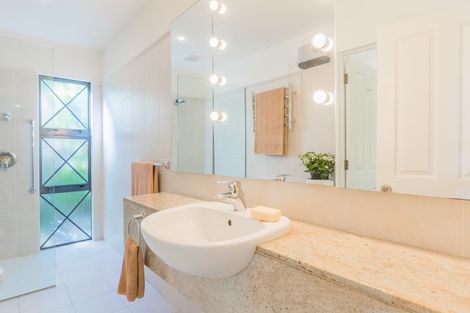 Photo of property in 50a Manu Grove, Waikanae, 5036