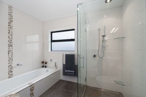 Photo of property in 48 Montgomery Crescent, Kinloch, Taupo, 3377