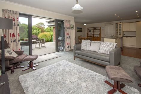 Photo of property in 4 Hillview Place, Amberley, 7410