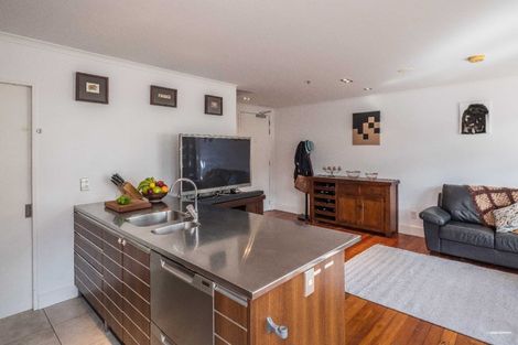 Photo of property in Augusta Apartments, 19/254 Willis Street, Te Aro, Wellington, 6011