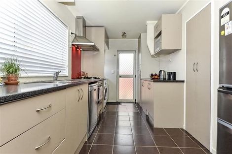 Photo of property in 2/10 Rewa Street, New Lynn, Auckland, 0600