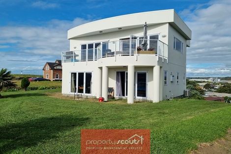 Photo of property in 16 Nadine Stanton Drive, Bell Block, New Plymouth, 4312