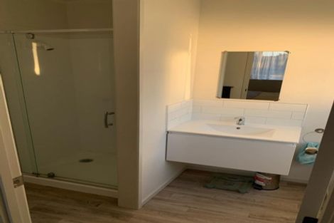 Photo of property in 1/45 Everglade Drive, Goodwood Heights, Auckland, 2105