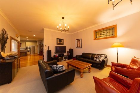 Photo of property in 122 Pahiatua Aokautere Road, Aokautere, Palmerston North, 4471