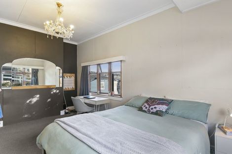 Photo of property in 60 Roxburgh Street, Mount Victoria, Wellington, 6011