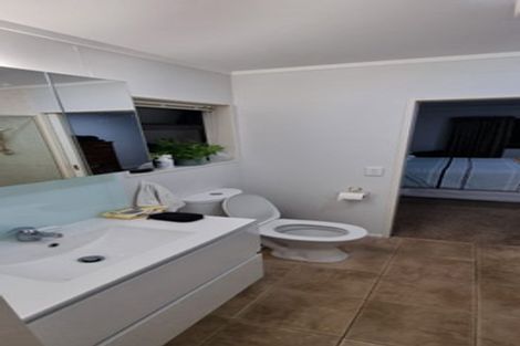 Photo of property in 11 Kotuku Drive, Paraparaumu Beach, Paraparaumu, 5032