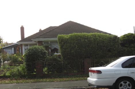 Photo of property in 2/60 Sawyers Arms Road, Northcote, Christchurch, 8052